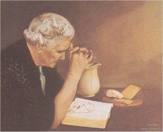 gratitude old woman praying l